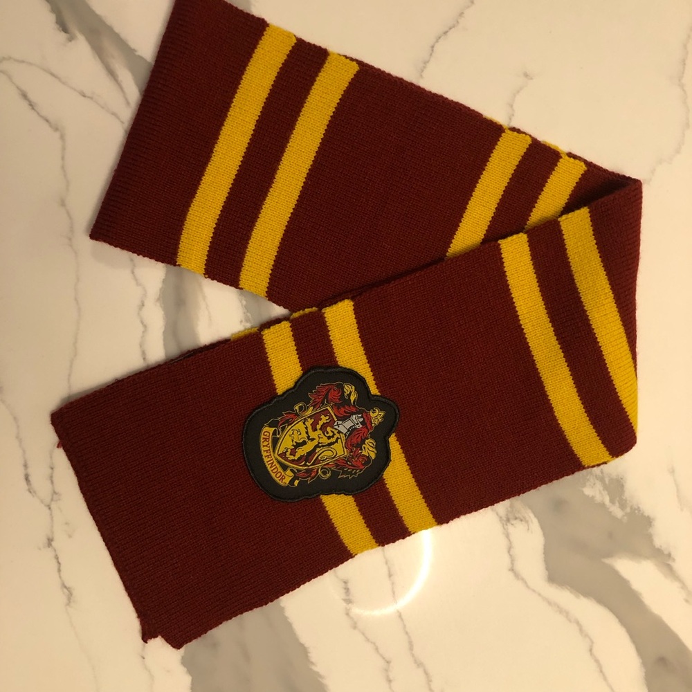 Harry Potter Kids Knit Scarf in Burgundy and Yellow with Gryffindor Crest